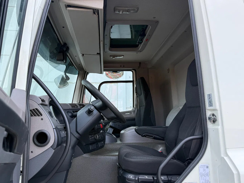 Dobozos felépítményű teherautó DAF CF 320 4X2 - EURO 6 - 19 TON + DHOLLANDIA: 10 kép. Dobozos felépítményű teherautó DAF CF 320 4X2 - EURO 6 - 19 TON + DHOLLANDIA: 10 kép.