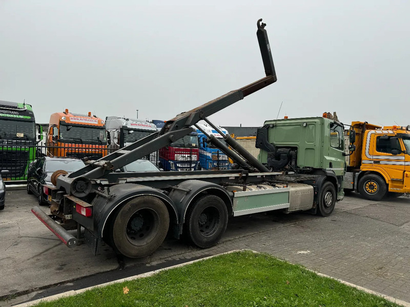 DAF CF 440 6X2 EURO 6 21T VDL HOOK - Horgos rakodó teherautó: 4 kép. DAF CF 440 6X2 EURO 6 21T VDL HOOK - Horgos rakodó teherautó: 4 kép.