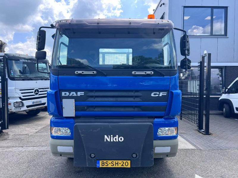 DAF CF 85.360 6X2 EURO 5 HYVA SKIPLOADER + NIDO - Konténerszállító: 2 kép. DAF CF 85.360 6X2 EURO 5 HYVA SKIPLOADER + NIDO - Konténerszállító: 2 kép.