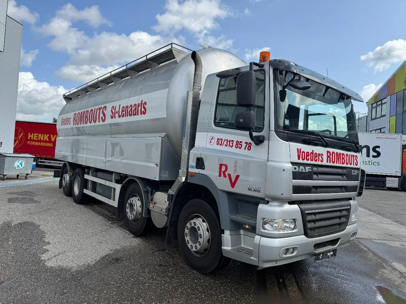 DAF CF 85.360 8X2 EURO 5 + TANK 32.700 LITER - LAMBRECHT - Tartályos teherautó: 3 kép. DAF CF 85.360 8X2 EURO 5 + TANK 32.700 LITER - LAMBRECHT - Tartályos teherautó: 3 kép.
