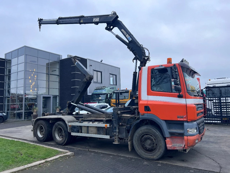 DAF CF 85.380 6X2 + MKG 141 A2 CRANE + 20 TON HOOKLIFT - EURO 3 - MANUAL GEAR - 10 TYRES - Darus autó: 1 kép. DAF CF 85.380 6X2 + MKG 141 A2 CRANE + 20 TON HOOKLIFT - EURO 3 - MANUAL GEAR - 10 TYRES - Darus autó: 1 kép.