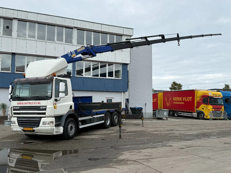 DAF CF 85 6X2 EURO 5 + HMF 37 TON/M + REMOTE CONTROL - Platós teherautó, Darus autó: 1 kép. DAF CF 85 6X2 EURO 5 + HMF 37 TON/M + REMOTE CONTROL - Platós teherautó, Darus autó: 1 kép.