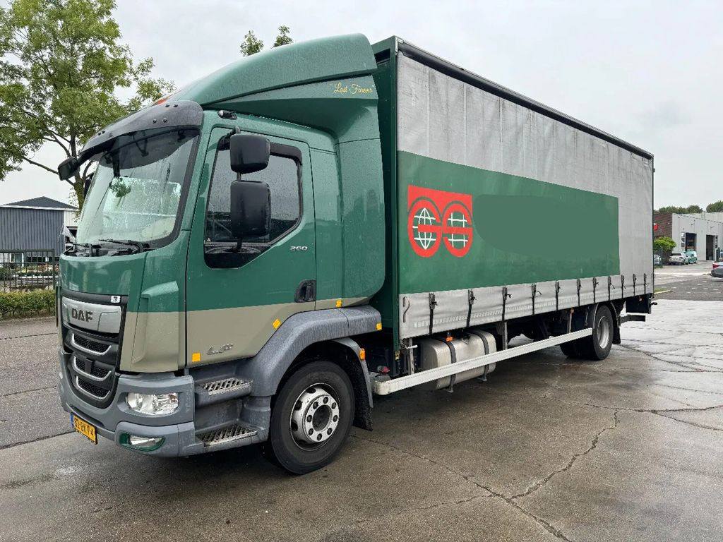 DAF LF 260 4X2 16T DHOLLANDIA LOAD LIFT + TÜV TILL 0 - Ponyvás teherautó: 1 kép. DAF LF 260 4X2 16T DHOLLANDIA LOAD LIFT + TÜV TILL 0 - Ponyvás teherautó: 1 kép.