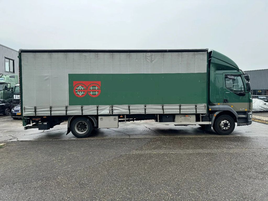 DAF LF 260 4X2 16T DHOLLANDIA LOAD LIFT + TÜV TILL 0 - Ponyvás teherautó: 4 kép. DAF LF 260 4X2 16T DHOLLANDIA LOAD LIFT + TÜV TILL 0 - Ponyvás teherautó: 4 kép.