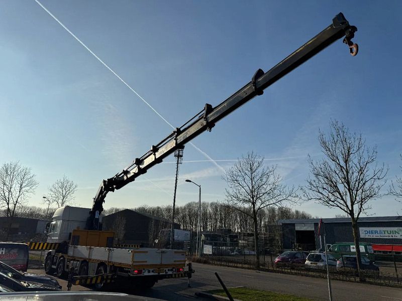 DAF XF 460 8X2 - EURO 6 + HIAB 855 EP-6 + REMOTE + STEERING AXLE - Platós teherautó, Darus autó: 4 kép. DAF XF 460 8X2 - EURO 6 + HIAB 855 EP-6 + REMOTE + STEERING AXLE - Platós teherautó, Darus autó: 4 kép.