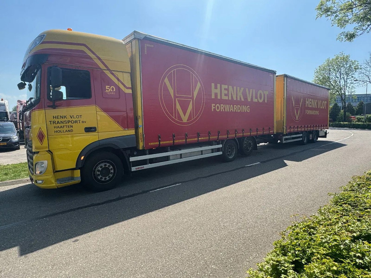 DAF XF 480 6X2 JUMBO + WECON HANGER SLIDING ROOF + T - Ponyvás teherautó: 4 kép. DAF XF 480 6X2 JUMBO + WECON HANGER SLIDING ROOF + T - Ponyvás teherautó: 4 kép.