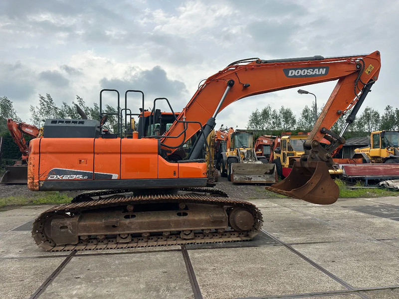 Doosan DX235LC 5 - ONLY 4226 HOURS - - Lánctalpas kotró: 2 kép. Doosan DX235LC 5 - ONLY 4226 HOURS - - Lánctalpas kotró: 2 kép.