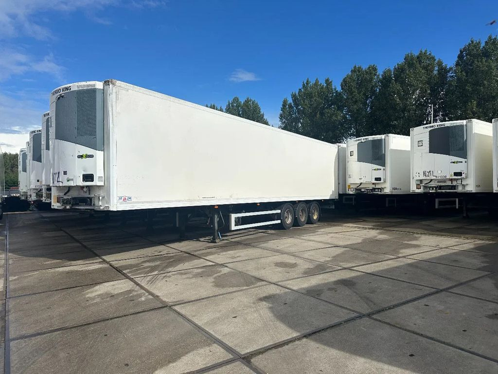 Gray & Adams 12 X THERMO KING SLX 200 -13,4X2,5X - Félpótkocsi hűtős: 1 kép. Gray & Adams 12 X THERMO KING SLX 200 -13,4X2,5X - Félpótkocsi hűtős: 1 kép.