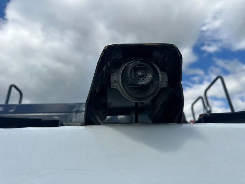 Lánctalpas kotró Hidromek HMK 230 LC-4, CE, 600 MM PADS, AUX PIPING, REVERSE CAMERA , AUTO LUB AC: 13 kép.