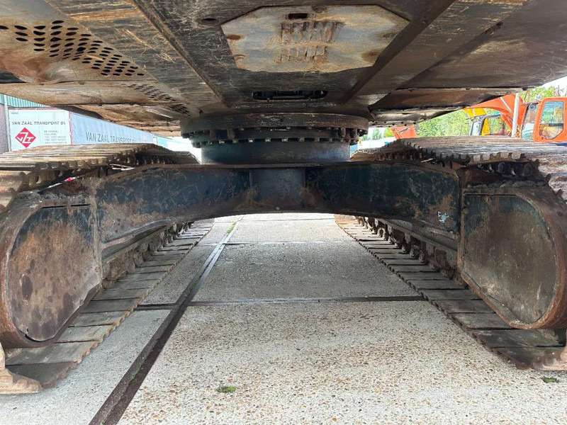 Hitachi ZX350LC-5B CE - Lánctalpas kotró: 2 kép. Hitachi ZX350LC-5B CE - Lánctalpas kotró: 2 kép.