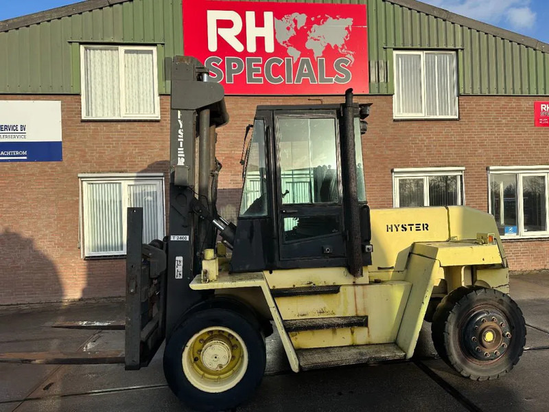 Hyster H8.00XL Hydraulic fork adjustment and side shift. - Villás targonca: 2 kép. Hyster H8.00XL Hydraulic fork adjustment and side shift. - Villás targonca: 2 kép.