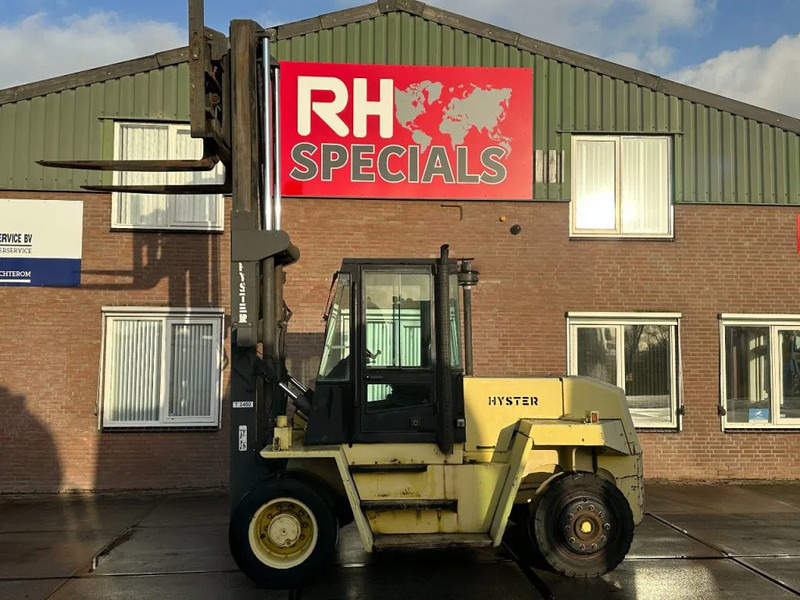 Hyster H8.00XL Hydraulic fork adjustment and side shift. - Villás targonca: 1 kép. Hyster H8.00XL Hydraulic fork adjustment and side shift. - Villás targonca: 1 kép.