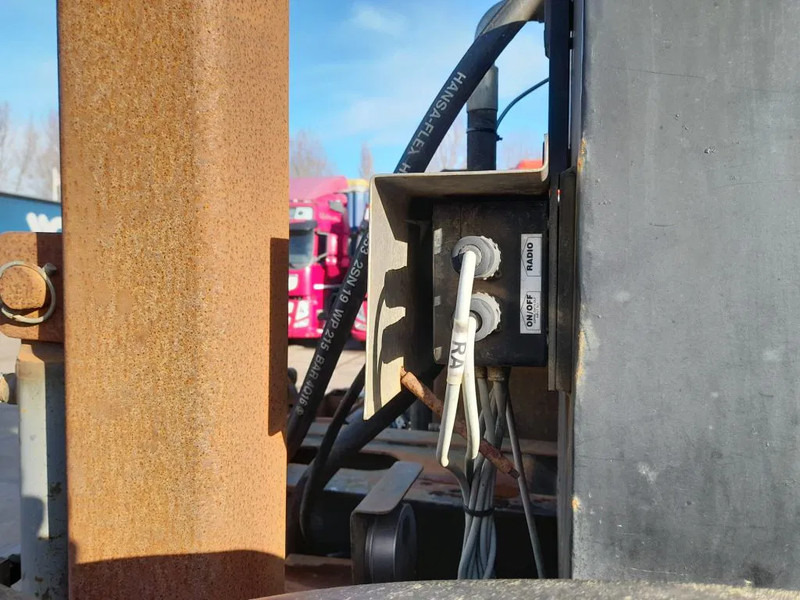 Traktor JCB HMV 155T-65 HMV 155T-65 FASTRAC 4X4: 17 kép. Traktor JCB HMV 155T-65 HMV 155T-65 FASTRAC 4X4: 17 kép.