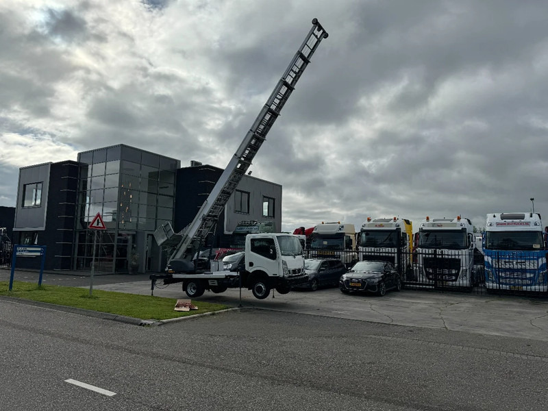 Nissan Cabstar 35.13 EURO 6 + LIFT 25 METER + REMOTE CONTROL - Kisteherautó: 1 kép. Nissan Cabstar 35.13 EURO 6 + LIFT 25 METER + REMOTE CONTROL - Kisteherautó: 1 kép.