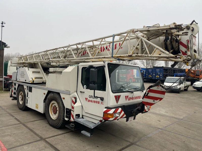 Terepjáró autódaru Liebherr LTM1030: 8 kép. Terepjáró autódaru Liebherr LTM1030: 8 kép.