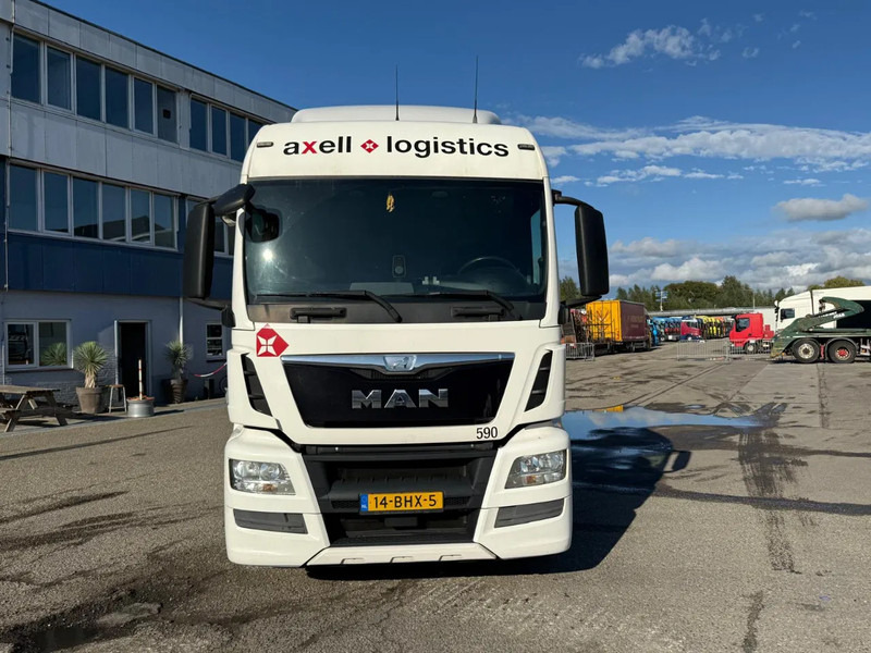 MAN TGS 18.420 EURO 6 + KRONE 2 AXLE + 2x DHOLLANDIA LIFT - Cserefelépítményes teherautó: 2 kép. MAN TGS 18.420 EURO 6 + KRONE 2 AXLE + 2x DHOLLANDIA LIFT - Cserefelépítményes teherautó: 2 kép.