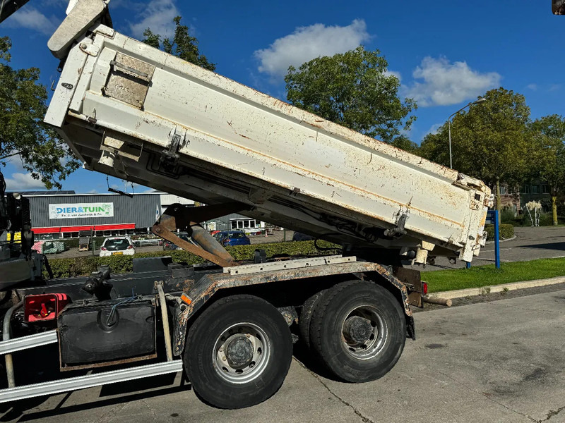 Billenőplatós teherautó, Darus autó MAN TGS 26.400 6X4 HIAB 166D + REMOTE CONTROL + 2 WAYS KIPPER TÜV TILL 07-2025: 11 kép.