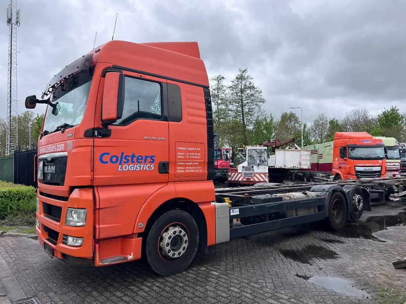 MAN TGX 26.440 XLX 6X2 EURO 5 - BDF CHASSIS + RETARDER - Cserefelépítményes teherautó: 1 kép. MAN TGX 26.440 XLX 6X2 EURO 5 - BDF CHASSIS + RETARDER - Cserefelépítményes teherautó: 1 kép.