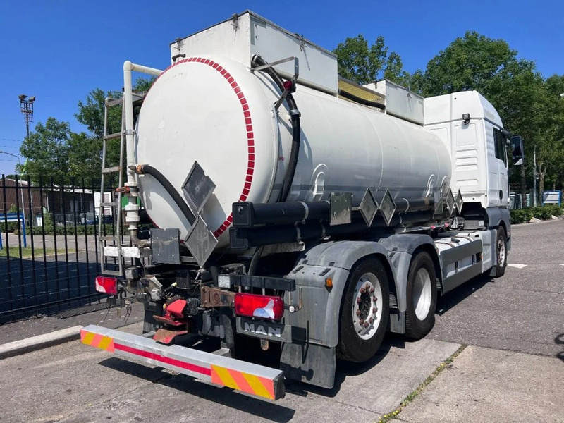 MAN TGX 26.560 6X2 EURO 6 - 11.500L VACUUM CLEANER - 2 COMPARTIMENTEN + INTARDER - Szippantós autó: 5 kép. MAN TGX 26.560 6X2 EURO 6 - 11.500L VACUUM CLEANER - 2 COMPARTIMENTEN + INTARDER - Szippantós autó: 5 kép.