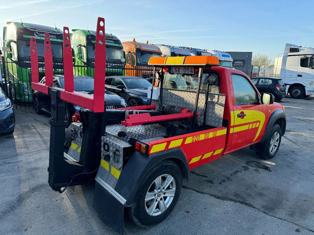 Mazda BT-50 4X4 + TOW TRUCK + DOUBLE WINCH + REMOTE - Vontató: 5 kép. Mazda BT-50 4X4 + TOW TRUCK + DOUBLE WINCH + REMOTE - Vontató: 5 kép.