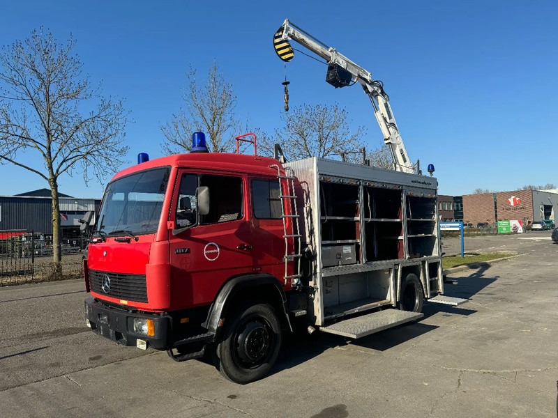 Mercedes-Benz 1117 4X2 FIRE TRUCK HIAB 050A ONLY 105787 KM - Tűzoltóautó: 1 kép. Mercedes-Benz 1117 4X2 FIRE TRUCK HIAB 050A ONLY 105787 KM - Tűzoltóautó: 1 kép.