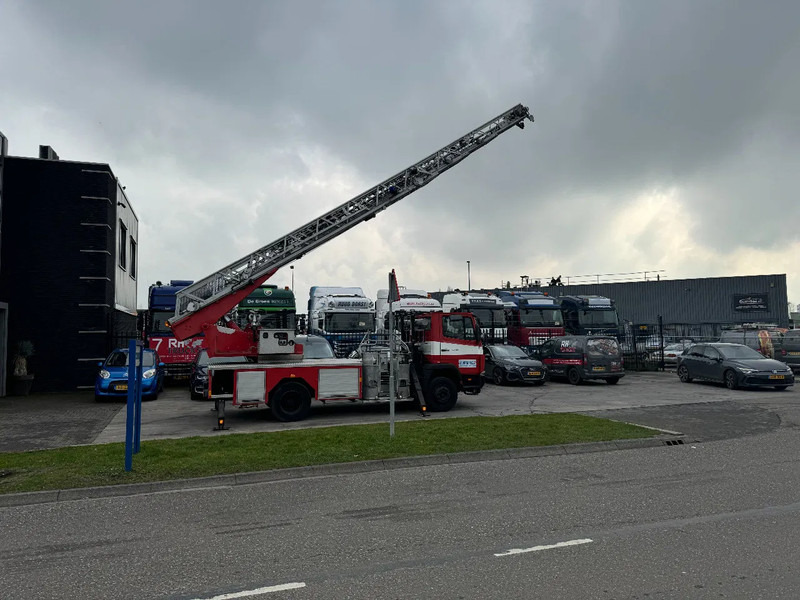 Mercedes-Benz 1120 OF MAGIRUS 24 METER + KORF + SLANGS - Tűzoltóautó: 4 kép. Mercedes-Benz 1120 OF MAGIRUS 24 METER + KORF + SLANGS - Tűzoltóautó: 4 kép.