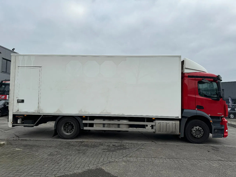 Mercedes-Benz Antos 1924 - 4 UNITS! - 4X2 + EURO 6 + DHOLLANDIA LIFT - Dobozos felépítményű teherautó: 4 kép. Mercedes-Benz Antos 1924 - 4 UNITS! - 4X2 + EURO 6 + DHOLLANDIA LIFT - Dobozos felépítményű teherautó: 4 kép.