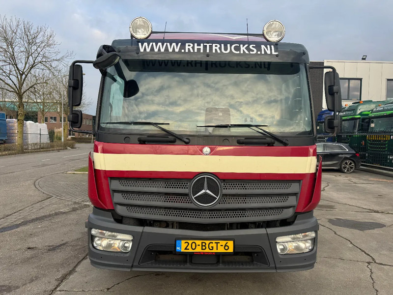 Mercedes-Benz Atego 1016 4X2 - EURO 6 + DHOLLANDIA LIFT - Dobozos felépítményű teherautó: 2 kép. Mercedes-Benz Atego 1016 4X2 - EURO 6 + DHOLLANDIA LIFT - Dobozos felépítményű teherautó: 2 kép.