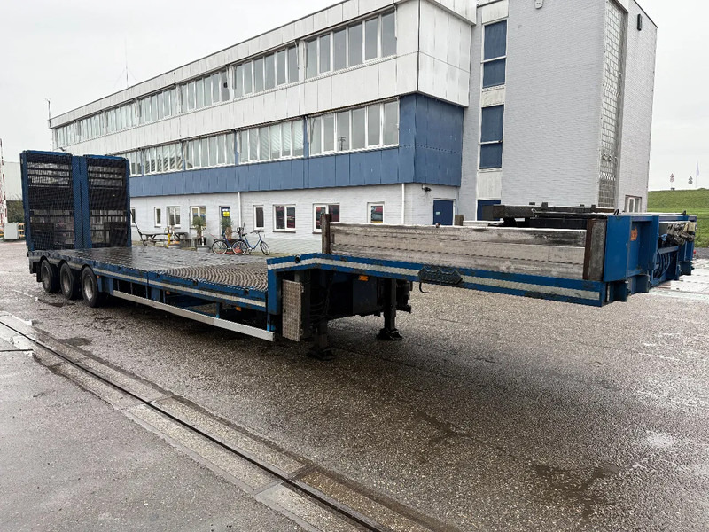 Nooteboom 3 AXLE FORCED STEERING,LIFTHING DECK, DUBBLE HYDRAULIC RAMPS, TUV TILL 05-2026 - Félpótkocsi mélybölcsős: 5 kép. Nooteboom 3 AXLE FORCED STEERING,LIFTHING DECK, DUBBLE HYDRAULIC RAMPS, TUV TILL 05-2026 - Félpótkocsi mélybölcsős: 5 kép.