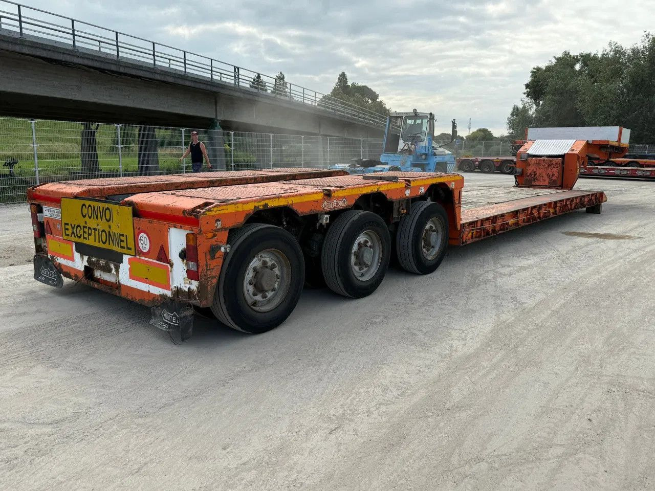 Nooteboom EURO-59-03 P 5,3 METER EXTANDABLE 3X STEERING - Félpótkocsi mélybölcsős: 5 kép. Nooteboom EURO-59-03 P 5,3 METER EXTANDABLE 3X STEERING - Félpótkocsi mélybölcsős: 5 kép.