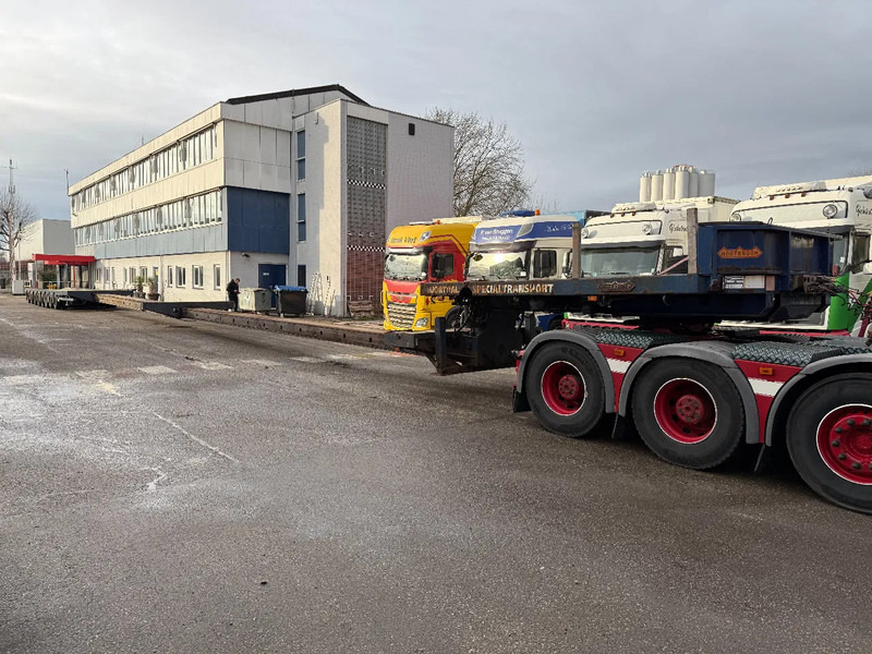 Nooteboom MC0 105-08V, 2 EXTENDABLE 12.35 + 12,05 8 AXLE, 2 LIFT AXLES, 7 AXLE STEERING, REMOTE CONTROLE - Félpótkocsi mélybölcsős: 1 kép. Nooteboom MC0 105-08V, 2 EXTENDABLE 12.35 + 12,05 8 AXLE, 2 LIFT AXLES, 7 AXLE STEERING, REMOTE CONTROLE - Félpótkocsi mélybölcsős: 1 kép.