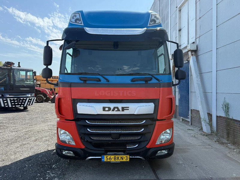DAF CF 410 4X2 - EURO 6 - MEGA - Nyergesvontató: 2 kép. DAF CF 410 4X2 - EURO 6 - MEGA - Nyergesvontató: 2 kép.
