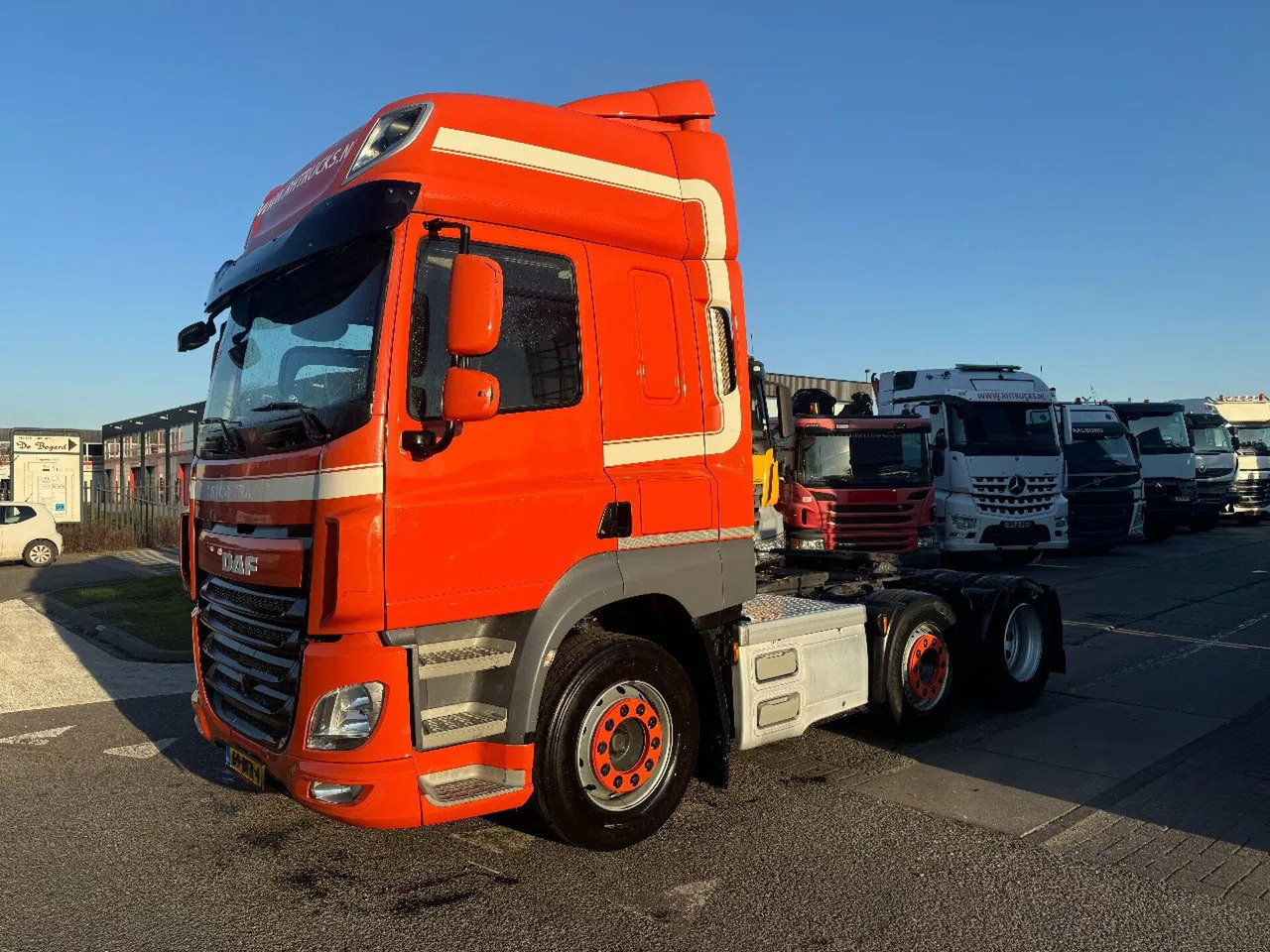 DAF CF 460 6X2 - EURO 6 + LIFT/STEERING AXLE DAF CF 460 6X2 - EURO 6 + LIFT/STEERING AXLE - Nyergesvontató: 1 kép. DAF CF 460 6X2 - EURO 6 + LIFT/STEERING AXLE DAF CF 460 6X2 - EURO 6 + LIFT/STEERING AXLE - Nyergesvontató: 1 kép.