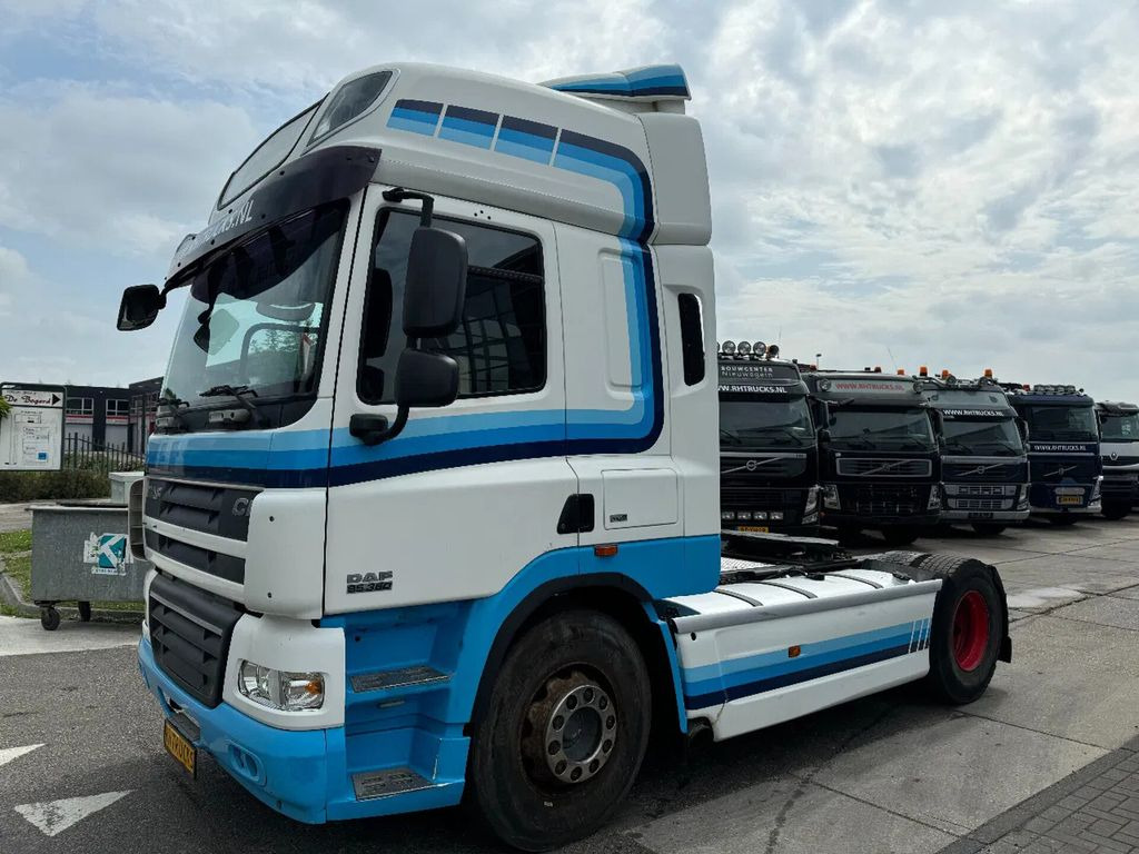 DAF CF 85.360 4X2 - EURO 5 - FULL SPOILER - NL TRUCK - Nyergesvontató: 1 kép. DAF CF 85.360 4X2 - EURO 5 - FULL SPOILER - NL TRUCK - Nyergesvontató: 1 kép.