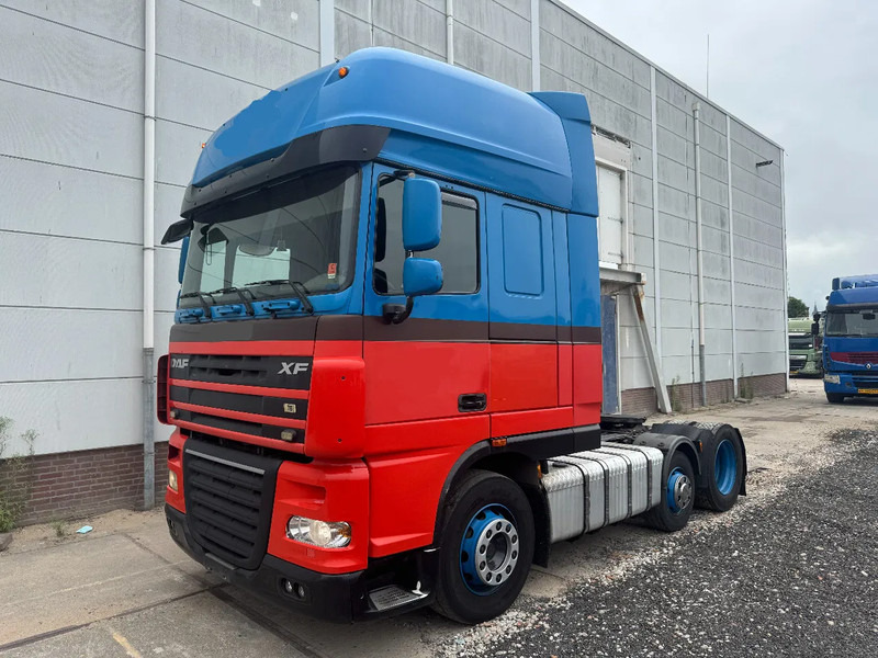 DAF XF 105.410 6X2 MANUAL GEARBOX - EURO 4 - Nyergesvontató: 1 kép. DAF XF 105.410 6X2 MANUAL GEARBOX - EURO 4 - Nyergesvontató: 1 kép.