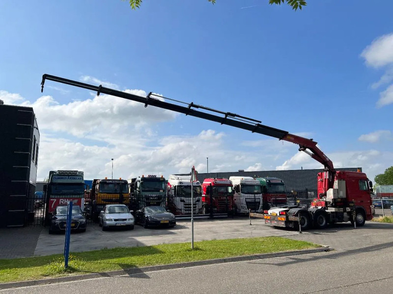 DAF XF 105.460 6X4 EURO 5 + HMF 4220 K6 + REMOTE CONTROL + RETARDER - Nyergesvontató: 5 kép. DAF XF 105.460 6X4 EURO 5 + HMF 4220 K6 + REMOTE CONTROL + RETARDER - Nyergesvontató: 5 kép.