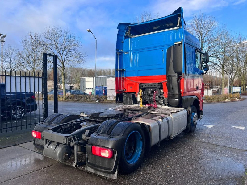 DAF XF 440 SC 4X2 MEGA 757.858km - Nyergesvontató: 4 kép. DAF XF 440 SC 4X2 MEGA 757.858km - Nyergesvontató: 4 kép.