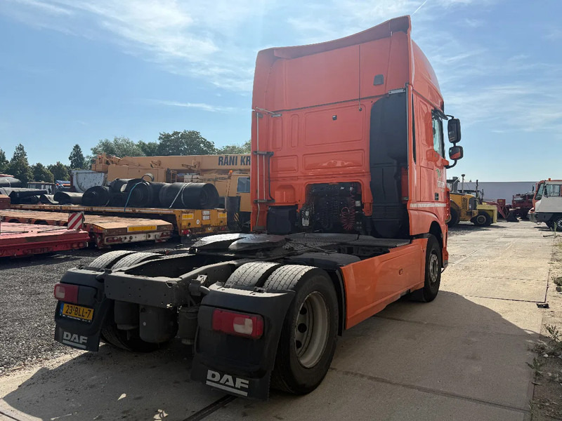 DAF XF 450 4X2 - EURO 6 SKIRTS STANDKLIMA - Nyergesvontató: 5 kép. DAF XF 450 4X2 - EURO 6 SKIRTS STANDKLIMA - Nyergesvontató: 5 kép.