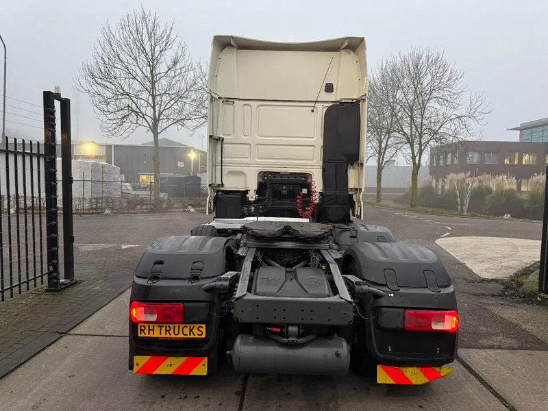 DAF XF 450 6X2 - EURO 6 + LIFT/STEERING AXLE - Nyergesvontató: 5 kép. DAF XF 450 6X2 - EURO 6 + LIFT/STEERING AXLE - Nyergesvontató: 5 kép.