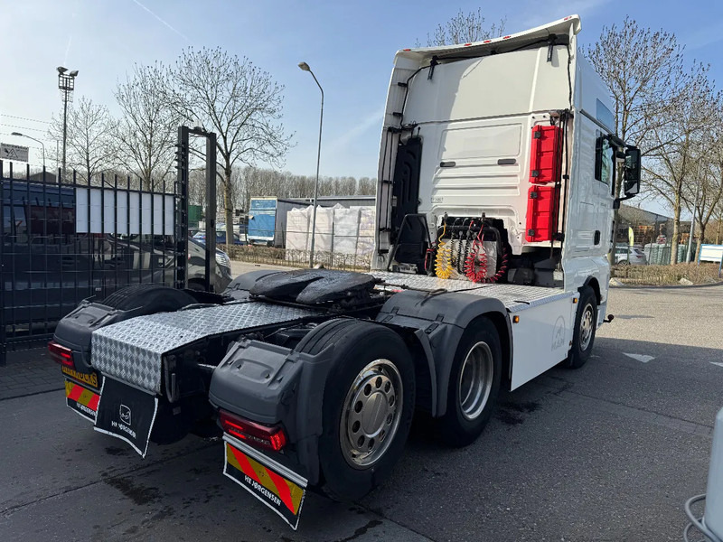 MAN TGX 26.500 6X2 - EURO 6 + LIFTING AXLE - Nyergesvontató: 4 kép. MAN TGX 26.500 6X2 - EURO 6 + LIFTING AXLE - Nyergesvontató: 4 kép.