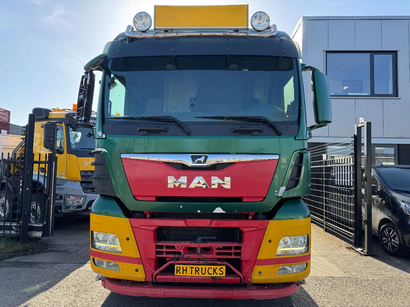 MAN TGX 26.500 6X4 - EURO 6 + KIPPER HYDRAULIC - Nyergesvontató: 2 kép. MAN TGX 26.500 6X4 - EURO 6 + KIPPER HYDRAULIC - Nyergesvontató: 2 kép.