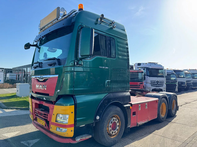 MAN TGX 26.500 6X4 - EURO 6 + KIPPER HYDRAULIC - Nyergesvontató: 1 kép. MAN TGX 26.500 6X4 - EURO 6 + KIPPER HYDRAULIC - Nyergesvontató: 1 kép.
