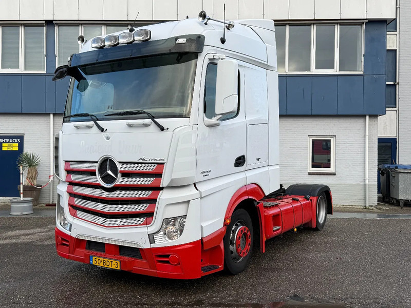 Mercedes-Benz Actros 1842 4X2 MEGA + LIFTING DISH (HEFSCHOTEL) - Nyergesvontató: 1 kép. Mercedes-Benz Actros 1842 4X2 MEGA + LIFTING DISH (HEFSCHOTEL) - Nyergesvontató: 1 kép.