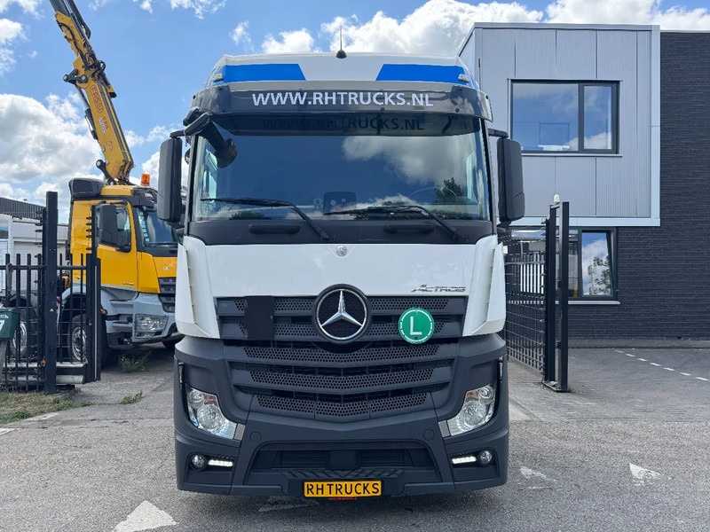 Mercedes-Benz Actros 1842 6 UNITS AVAILABLE EURO 6 4X2 - Nyergesvontató: 4 kép. Mercedes-Benz Actros 1842 6 UNITS AVAILABLE EURO 6 4X2 - Nyergesvontató: 4 kép.
