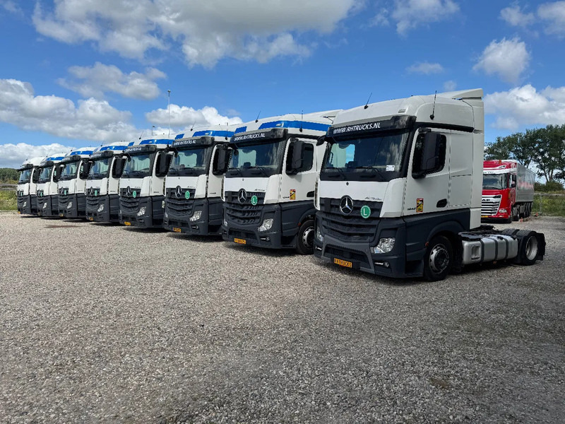 Mercedes-Benz Actros 1842 6 UNITS AVAILABLE EURO 6 4X2 - Nyergesvontató: 1 kép. Mercedes-Benz Actros 1842 6 UNITS AVAILABLE EURO 6 4X2 - Nyergesvontató: 1 kép.