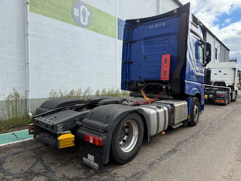 Mercedes-Benz Actros 1845 4X2 EURO 6 - ENGINE BROKEN - Nyergesvontató: 5 kép. Mercedes-Benz Actros 1845 4X2 EURO 6 - ENGINE BROKEN - Nyergesvontató: 5 kép.
