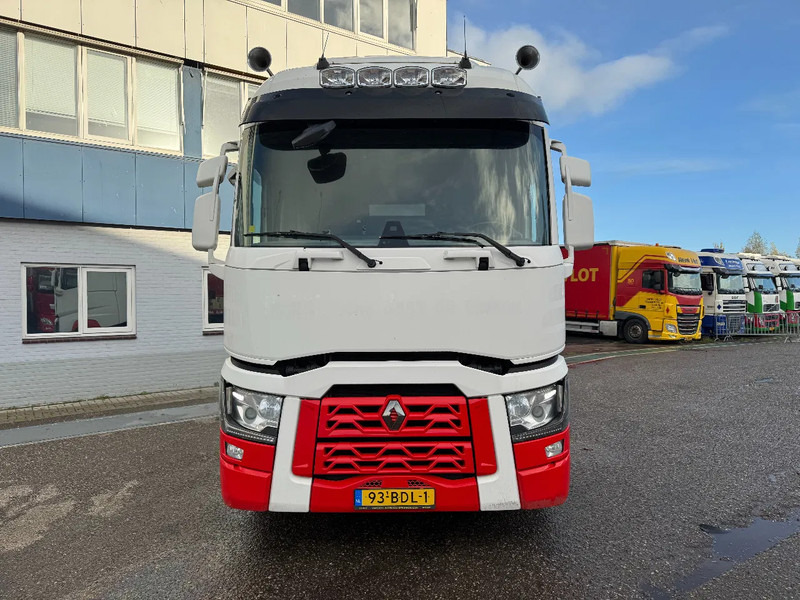 Renault T460 4X2 EURO 6 SKIRTS DOUBLE TANK - Nyergesvontató: 2 kép. Renault T460 4X2 EURO 6 SKIRTS DOUBLE TANK - Nyergesvontató: 2 kép.