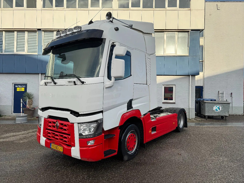 Renault T460 4X2 EURO 6 SKIRTS DOUBLE TANK - Nyergesvontató: 1 kép. Renault T460 4X2 EURO 6 SKIRTS DOUBLE TANK - Nyergesvontató: 1 kép.