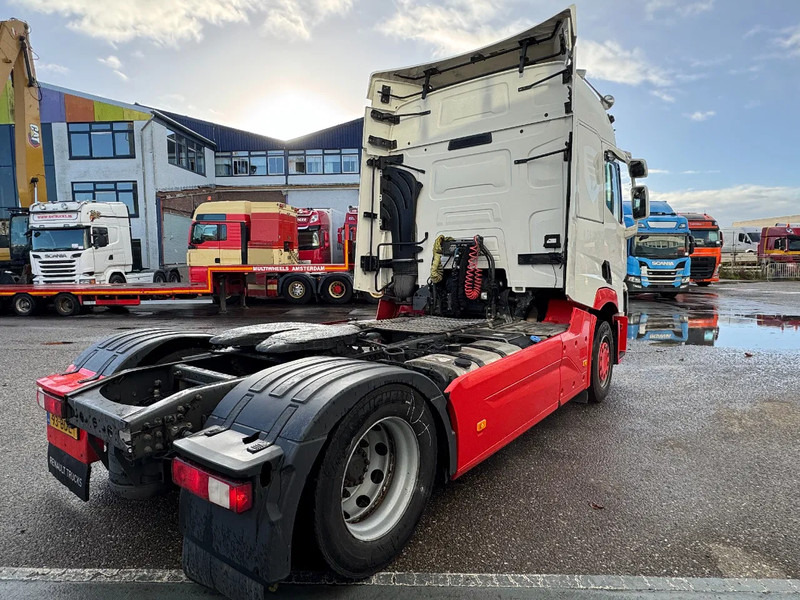 Renault T460 4X2 EURO 6 SKIRTS DOUBLE TANK - Nyergesvontató: 4 kép. Renault T460 4X2 EURO 6 SKIRTS DOUBLE TANK - Nyergesvontató: 4 kép.