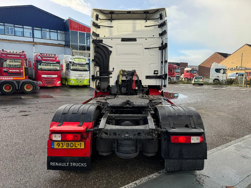 Renault T460 4X2 EURO 6 SKIRTS DOUBLE TANK - Nyergesvontató: 5 kép. Renault T460 4X2 EURO 6 SKIRTS DOUBLE TANK - Nyergesvontató: 5 kép.